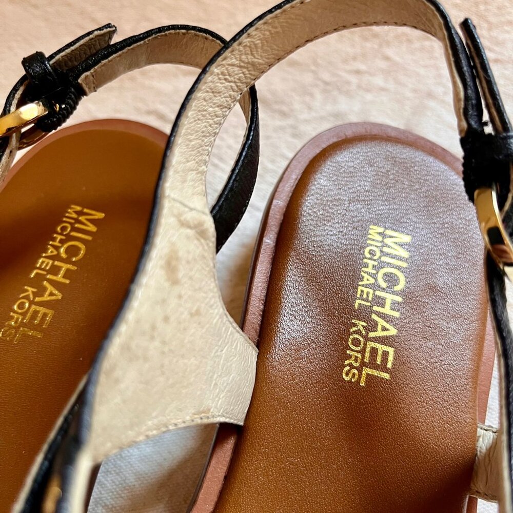 Michael Kors Black Leather Gold Logo Thong Sandals 9M - Picture 5 of 7